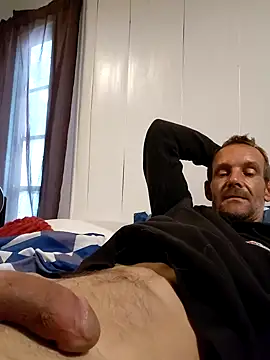 Hungwell1515 online show from November 24, 2:39 pm