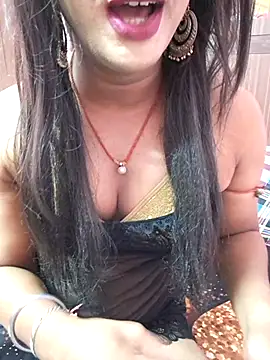 Snapshot of tharki-anand chatting on July 11, 9:45 am tharki-anand online show from July 11, 9:45 am
