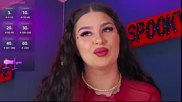 AdelynnReeds online show from October 31, 6:47 am