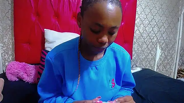 ItsMsBankss02 online show from November 7, 7:25 pm