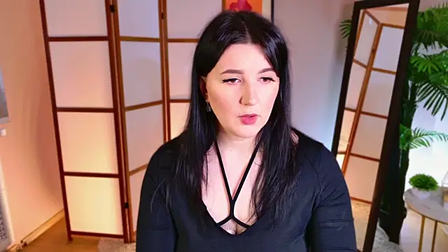 Snapshot of love_me__tonight_ chatting on October 13, 6:35 am love me tonight online show from October 13, 6:35 am