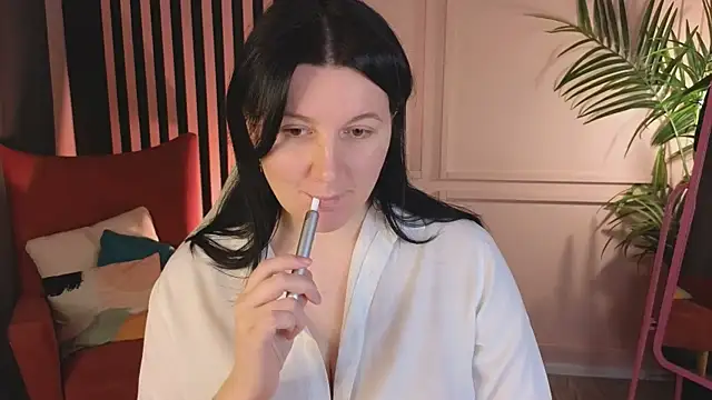 Snapshot of love_me__tonight_ chatting on October 14, 1:06 am love me tonight online show from October 14, 1:06 am