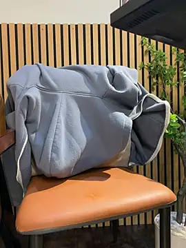 Snapshot of Linh_2004 chatting on March 27, 8:26 am Linh 2004 online show from March 27, 8:26 am