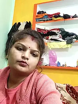 Hot mirchjii online show from January 8, 9:39 pm