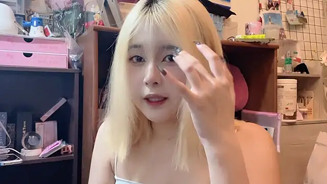 luna51888 online show from October 2, 10:55 am