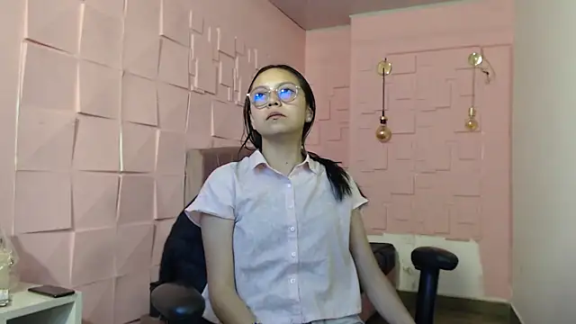 katalina07 1 online show from December 1, 2:00 pm