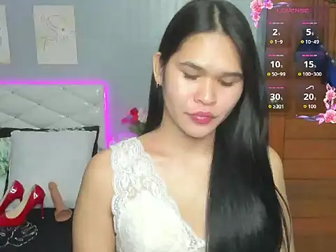 Snapshot of AlianaBlair chatting on October 13, 2:28 pm AlianaBlair online show from October 13, 2:28 pm