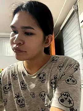 Snapshot of AlianaBlair chatting on November 28, 1:30 am AlianaBlair online show from November 28, 1:30 am