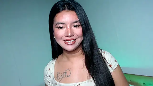 Snapshot of thinker_belle chatting on November 5, 12:21 am thinker belle online show from November 5, 12:21 am