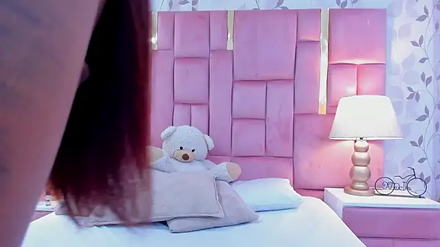 GabyMoreau online show from March 18, 8:23 pm