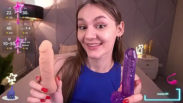 Snapshot of DiamondGoldie chatting on November 25, 2:06 pm DiamondGoldie online show from November 25, 2:06 pm