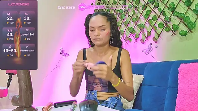 Karen Ariass online show from November 12, 2:06 pm