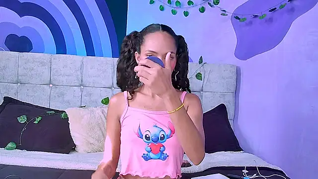 Karen Ariass online show from November 21, 1:43 pm