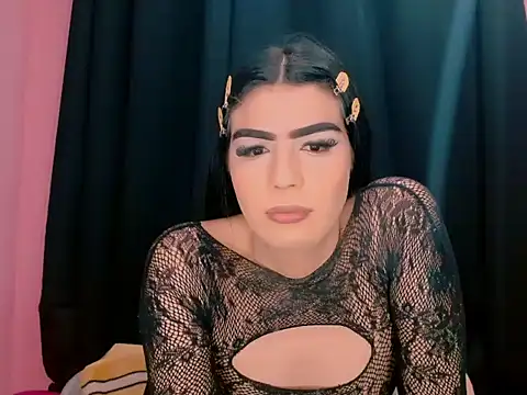 Snapshot of _crystal23_ chatting on September 30, 11:32 pm crystal23 online show from September 30, 11:32 pm