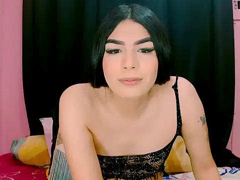 Snapshot of _crystal23_ chatting on October 4, 4:43 am crystal23 online show from October 4, 4:43 am