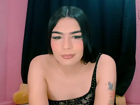 Snapshot of _crystal23_ chatting on October 18, 4:48 am crystal23 online show from October 18, 4:48 am