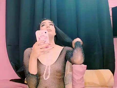 Snapshot of _crystal23_ chatting on October 19, 5:19 am crystal23 online show from October 19, 5:19 am