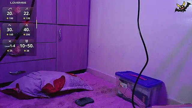 vainilla doll online show from April 11, 1:32 am