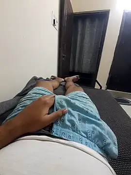 Yourslovingdick online show from January 13, 10:37 pm