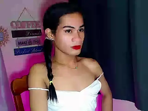 bellalot online show from December 19, 7:37 am