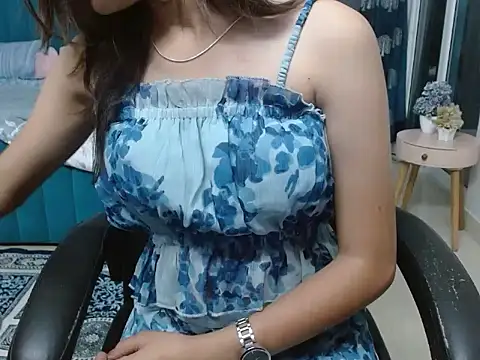 Urlove lily online show from September 23, 2:42 pm
