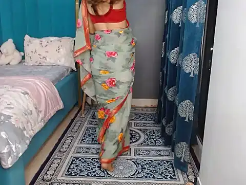 Urlove lily online show from October 9, 3:10 pm