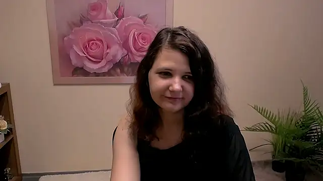 Snapshot of TwoBigSuns chatting on July 7, 8:18 am TwoBigSuns online show from July 7, 8:18 am