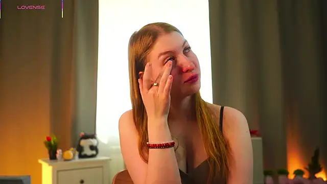 LorettaGladman online show from April 1, 4:24 am