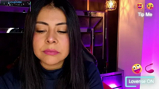 Aniajoness  online show from December 17, 4:18 am