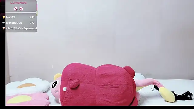 phuongnhi  online show from October 21, 4:30 pm