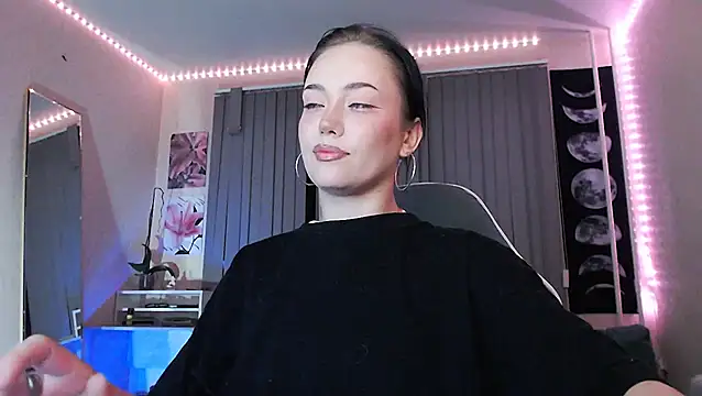 cutefrendlyuser online show from June 10, 9:14 pm