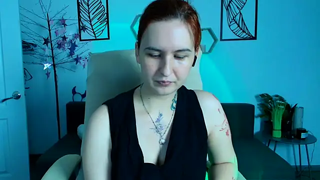 RubyHolmess online show from September 20, 6:09 pm