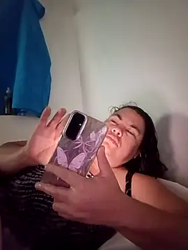 Snapshot of yaneth_ chatting on October 11, 10:36 am yaneth online show from October 11, 10:36 am