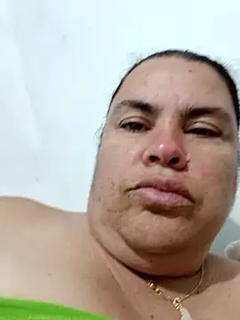 Snapshot of yaneth_ chatting on October 14, 11:38 pm yaneth online show from October 14, 11:38 pm