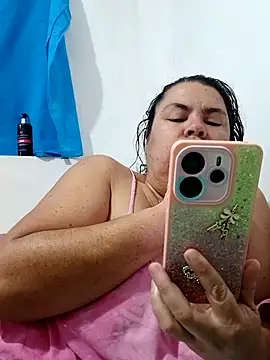 Snapshot of yaneth_ chatting on October 18, 10:27 am yaneth online show from October 18, 10:27 am