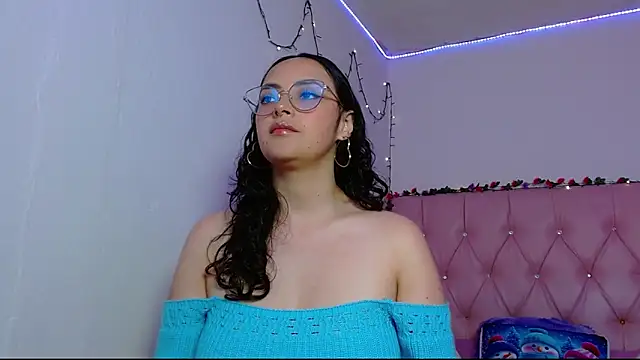 manumeow1 online show from December 21, 9:55 pm