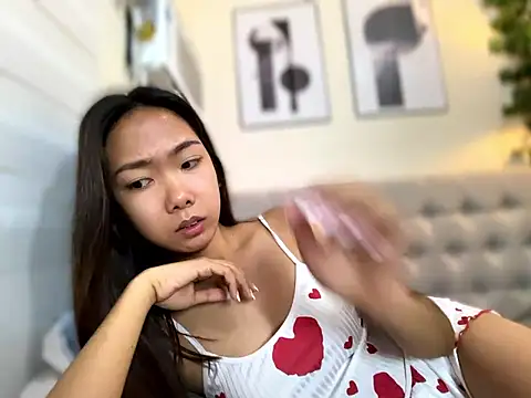 Sluttgwen69 online show from May 7, 5:40 pm