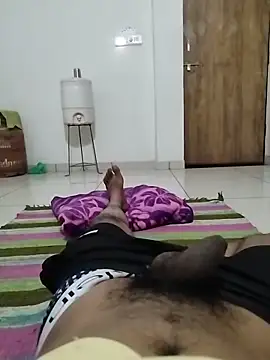 dhruve2010 online show from December 4, 6:38 pm