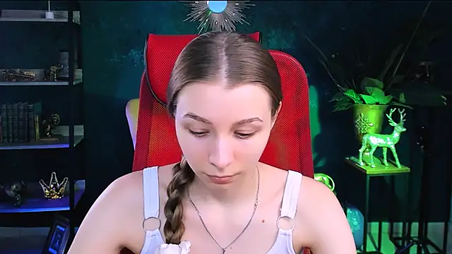 JulieDaniel online show from November 12, 4:24 am