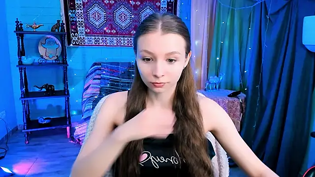 Snapshot of JulieDaniel chatting on March 23, 8:07 am JulieDaniel online show from March 23, 8:07 am