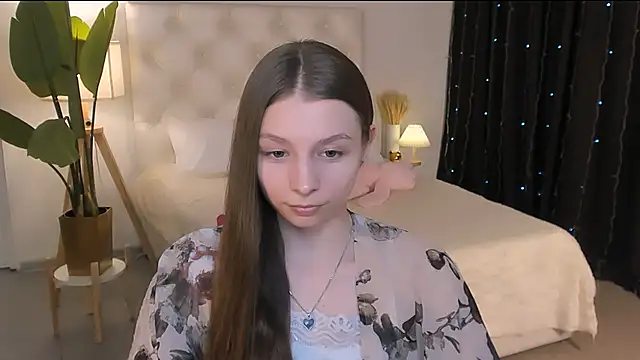 Snapshot of JulieDaniel chatting on April 1, 1:41 pm JulieDaniel online show from April 1, 1:41 pm