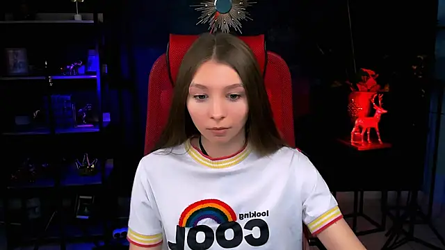 Snapshot of JulieDaniel chatting on April 9, 6:30 am JulieDaniel online show from April 9, 6:30 am