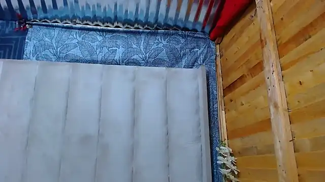 SexyChantyBabe25 online show from December 17, 1:11 am