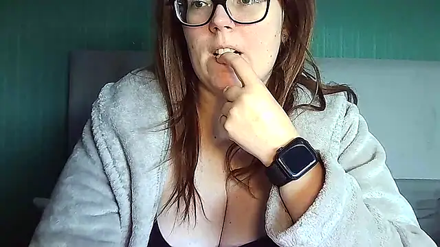 Curvy-BellaX online show from September 16, 10:16 am
