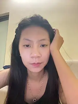 Snapshot of Lil-Gi chatting on October 8, 2:58 pm Lil-Gi online show from October 8, 2:58 pm