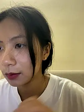 Snapshot of Lil-Gi chatting on October 20, 3:34 pm Lil-Gi online show from October 20, 3:34 pm