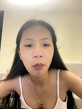 Snapshot of Lil-Gi chatting on October 21, 3:46 pm Lil-Gi online show from October 21, 3:46 pm