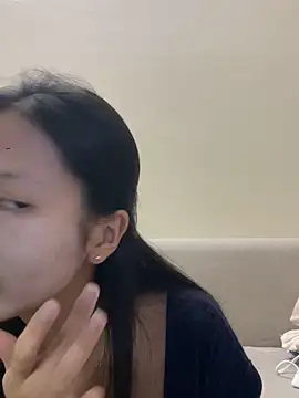 Snapshot of Lil-Gi chatting on October 23, 3:22 pm Lil-Gi online show from October 23, 3:22 pm