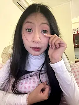 Snapshot of Lil-Gi chatting on November 19, 6:52 pm Lil-Gi online show from November 19, 6:52 pm