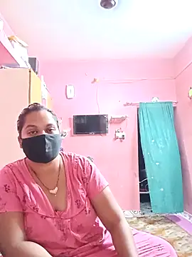 Snapshot of biggbobbsgirl chatting on October 26, 6:03 pm biggbobbsgirl online show from October 26, 6:03 pm